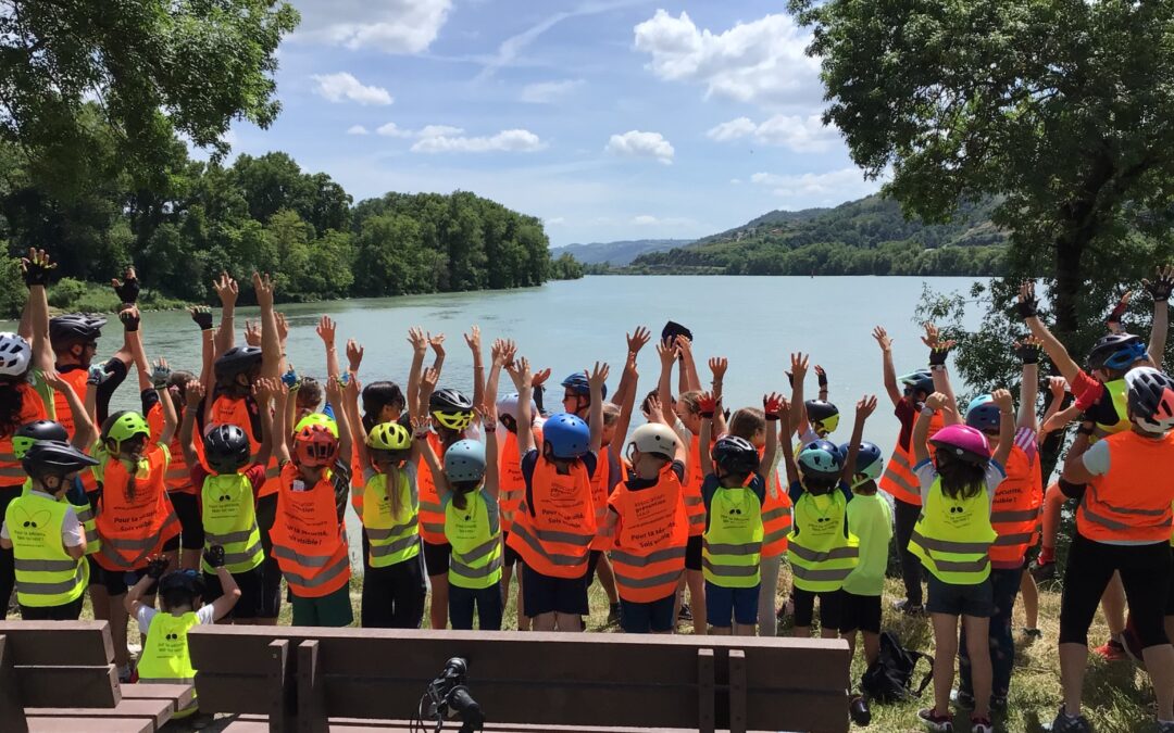 De Hauterives à Buis-les-Baronnies : 330 enfants traversent la Drôme à vélo