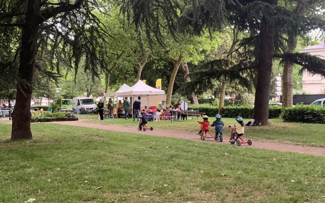 J-37 avant le Tour de France à Chinon