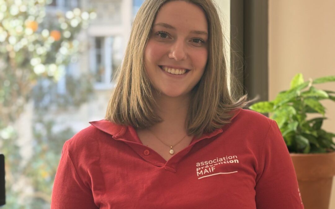 Zoom sur le portrait de Luna, volontaire en service civique chez Prévention MAIF à Paris